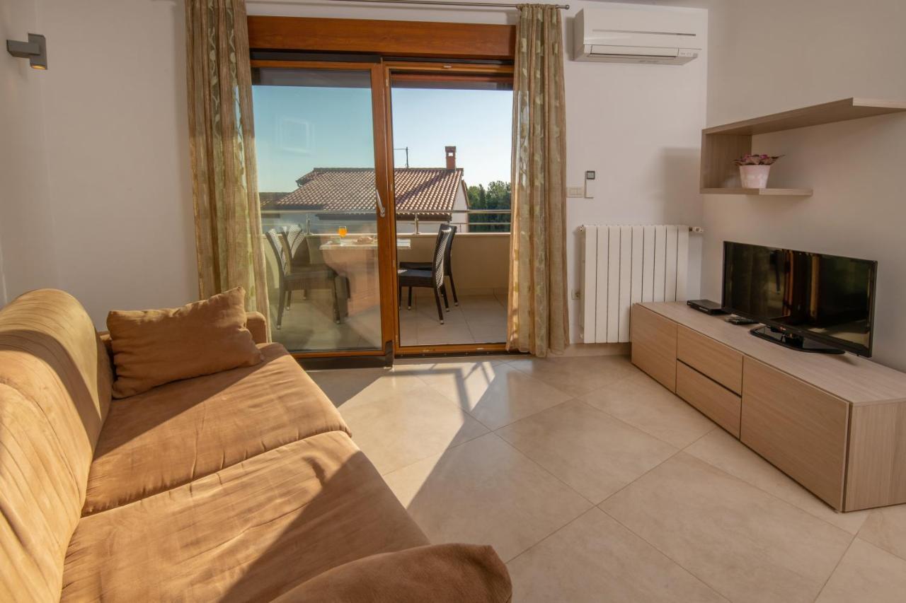 Apartments Oliva Premantura Ngoại thất bức ảnh