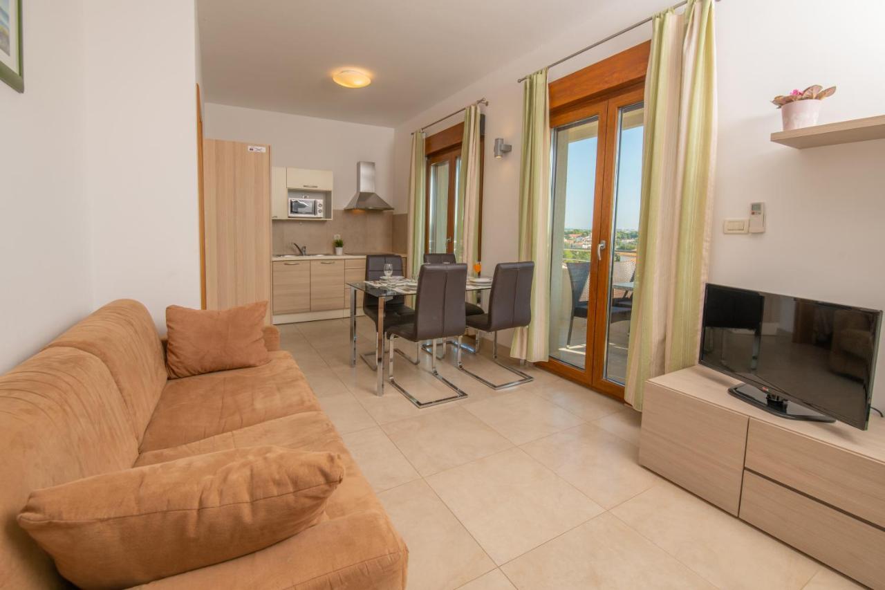 Apartments Oliva Premantura Ngoại thất bức ảnh